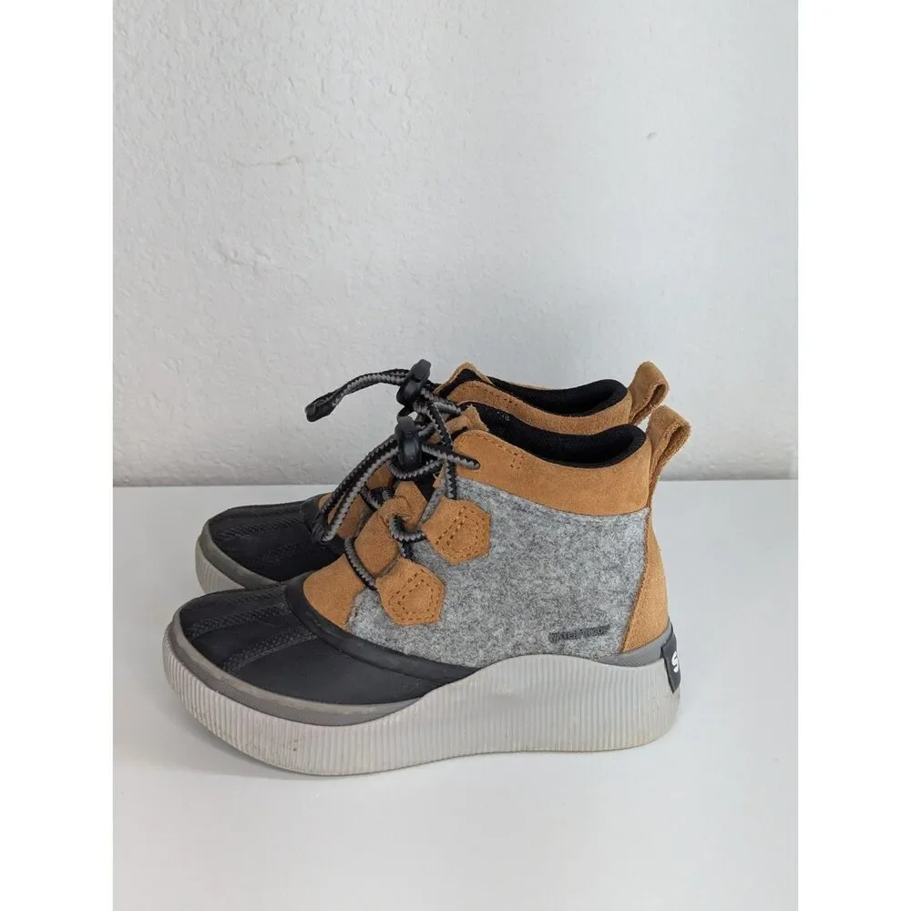 Sorel Out N About IV Classic Youth Waterproof Boot Kid's Size 1 Tan Gray Outdoor